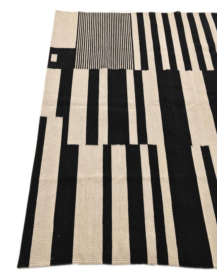 Detail image of 4' 8 x 6' 8  Hand Woven Kilim Modern Wool Rug