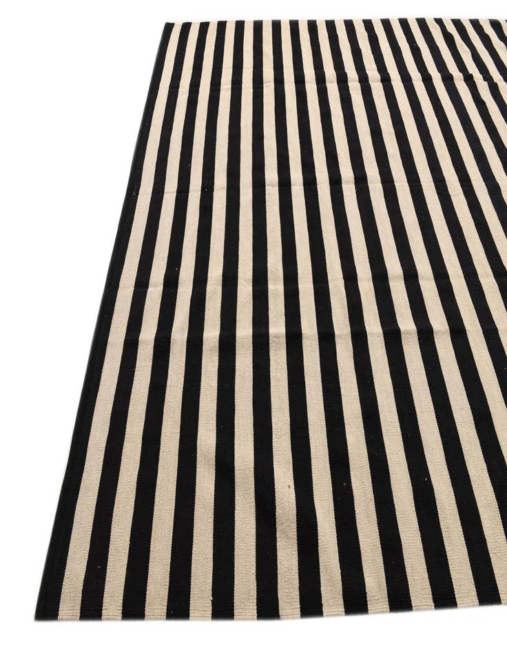 Detail image of 8' 6 x 11' 2  Hand Woven Kilim Modern Wool Rug