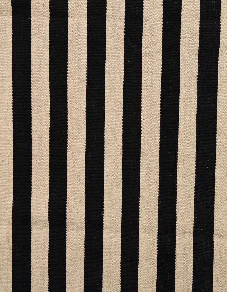 Detail image of 8' 6 x 11' 2  Hand Woven Kilim Modern Wool Rug