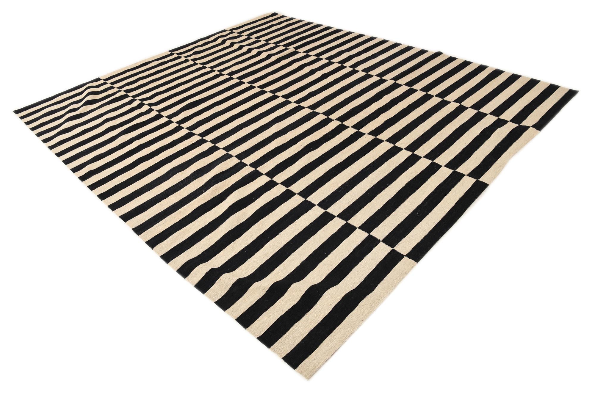 8' 7 x 9' 9 Hand Woven Kilim Modern Wool Rug