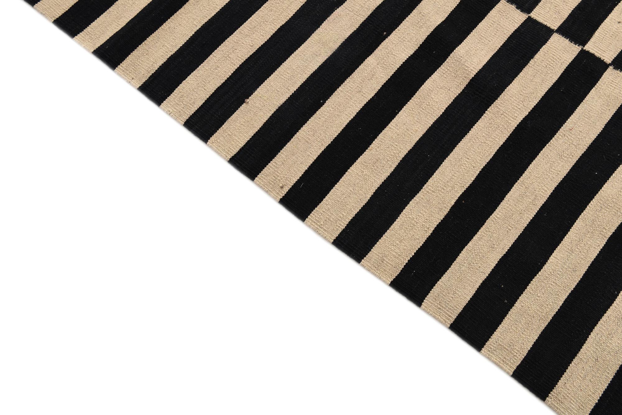 8' 7 x 9' 9 Hand Woven Kilim Modern Wool Rug