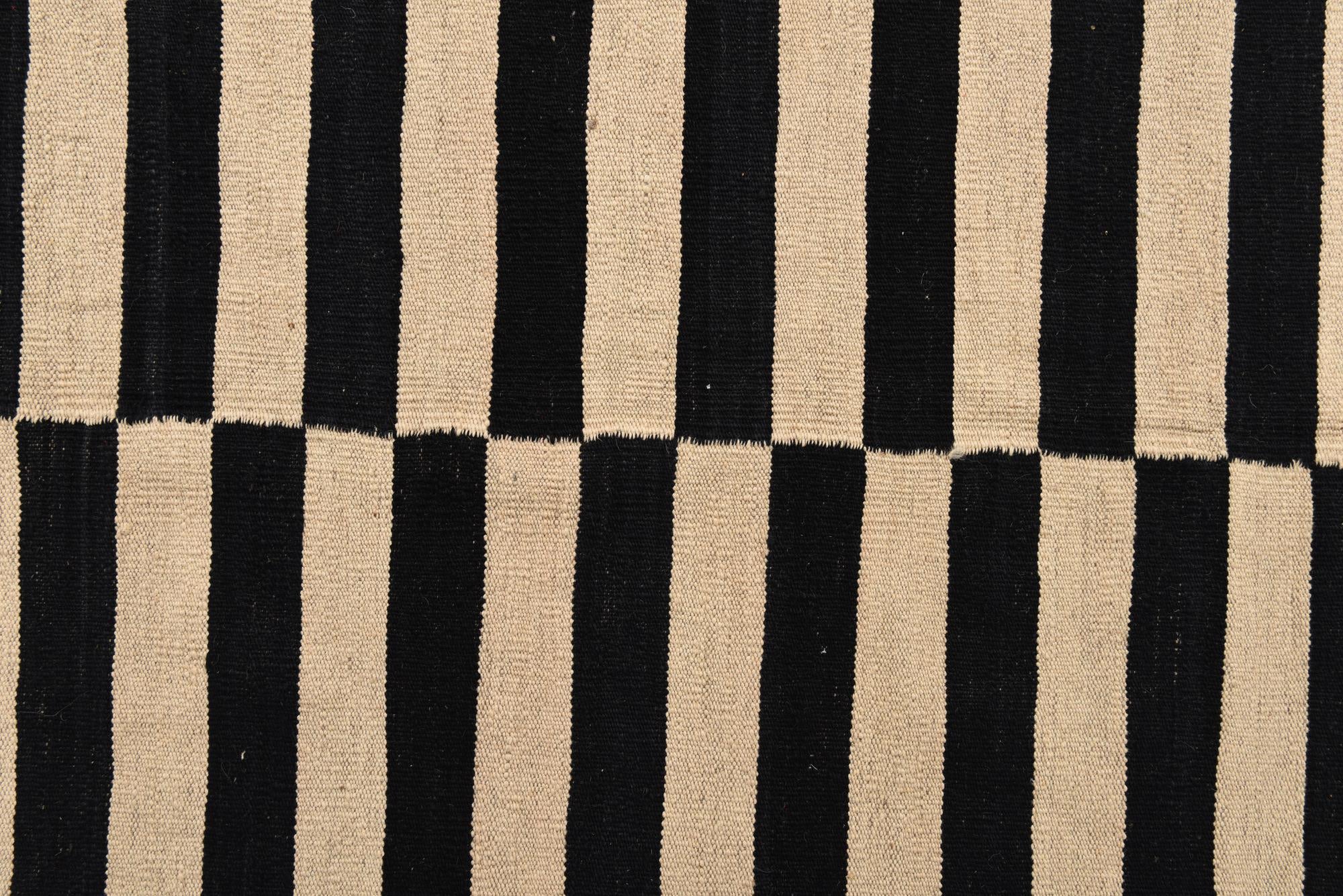 8' 7 x 9' 9 Hand Woven Kilim Modern Wool Rug