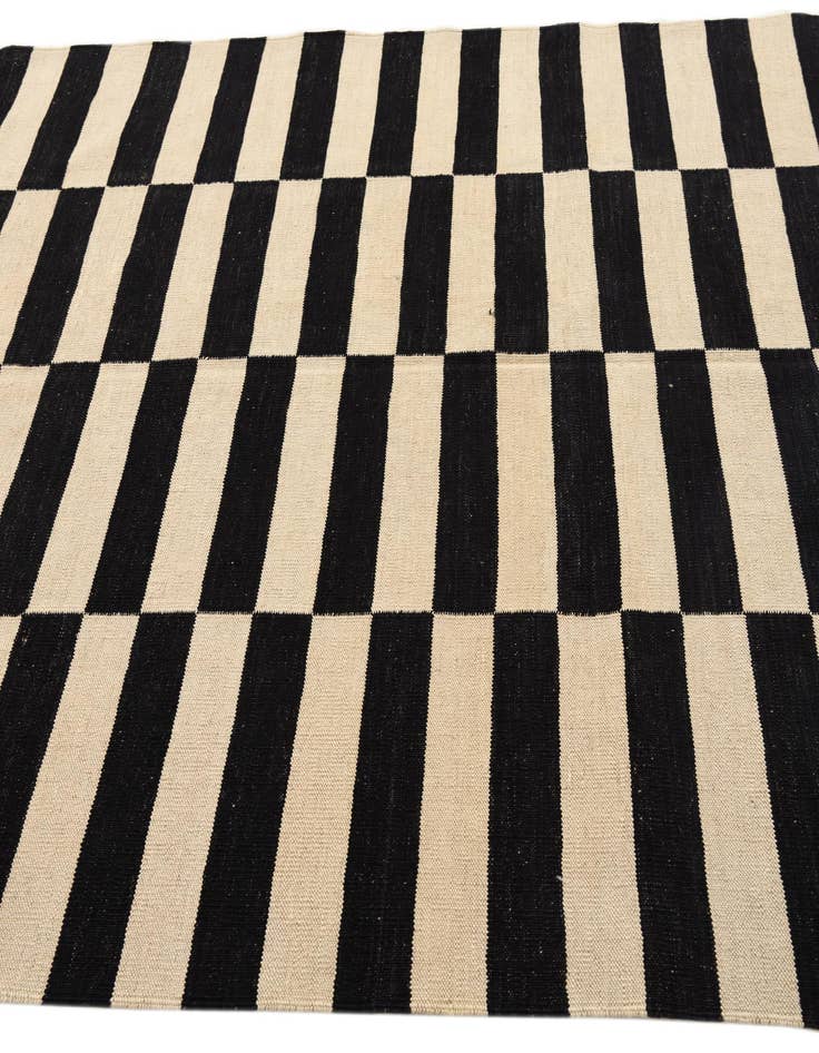 Detail image of 5' 8 x 7' 7  Hand Woven Kilim Modern Wool Rug