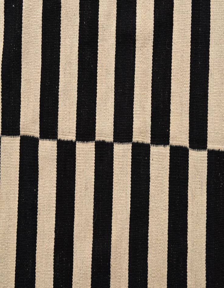 Detail image of 5' 8 x 7' 7  Hand Woven Kilim Modern Wool Rug
