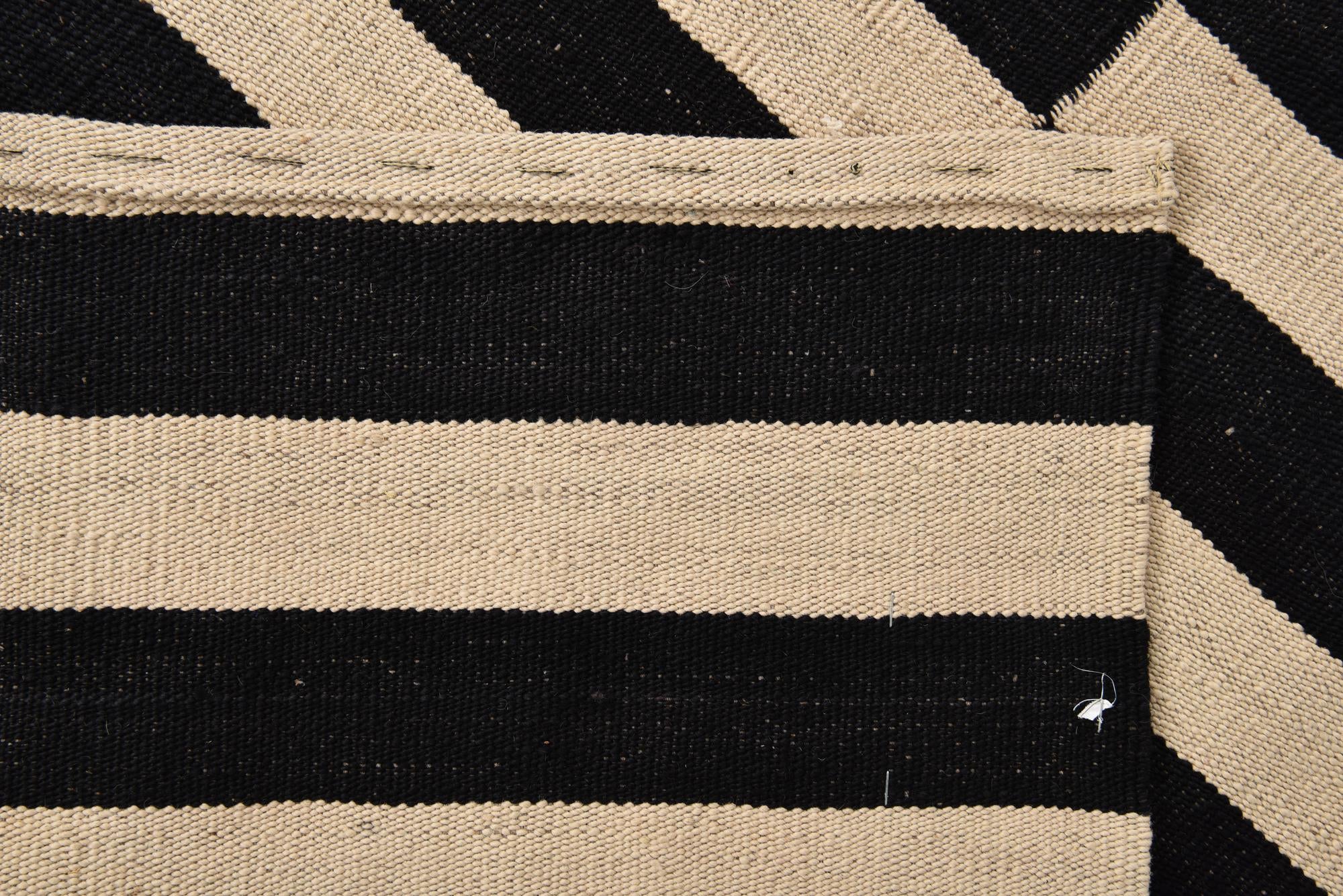 5' 8 x 7' 7 Hand Woven Kilim Modern Wool Rug
