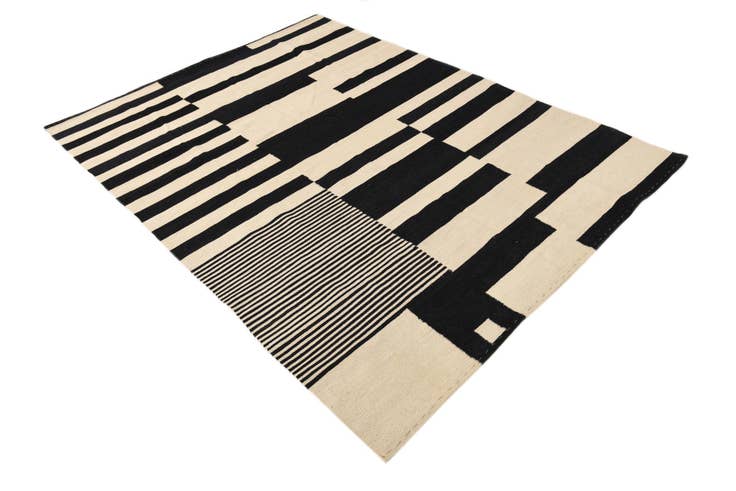 Detail image of 5' 7 x 7' 7 Hand Woven Kilim Modern Wool Rug