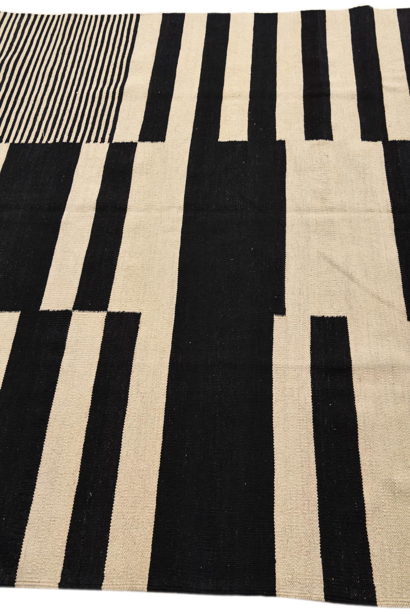 5' 7 x 7' 7 Hand Woven Kilim Modern Wool Rug