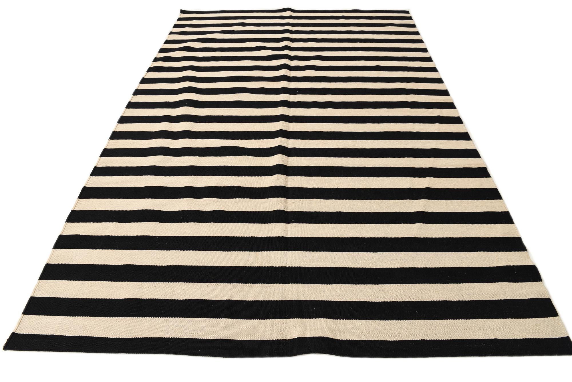 6' 7 x 9' 10 Hand Woven Kilim Modern Wool Rug