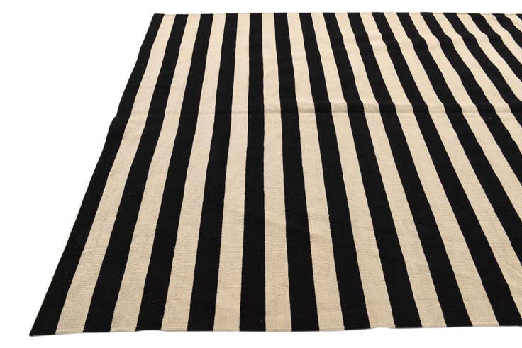 Detail image of 6' 7 x 9' 10 Hand Woven Kilim Modern Wool Rug