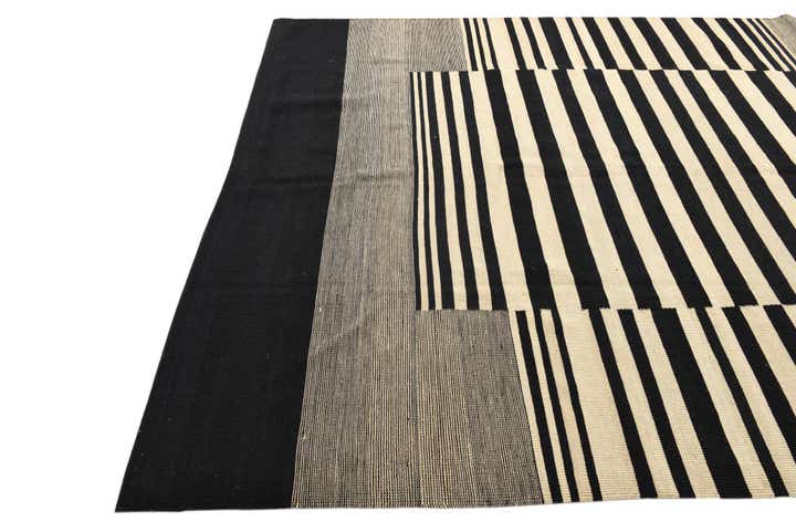6' 11 x 9' 7 Hand Woven Kilim Modern Wool Rug