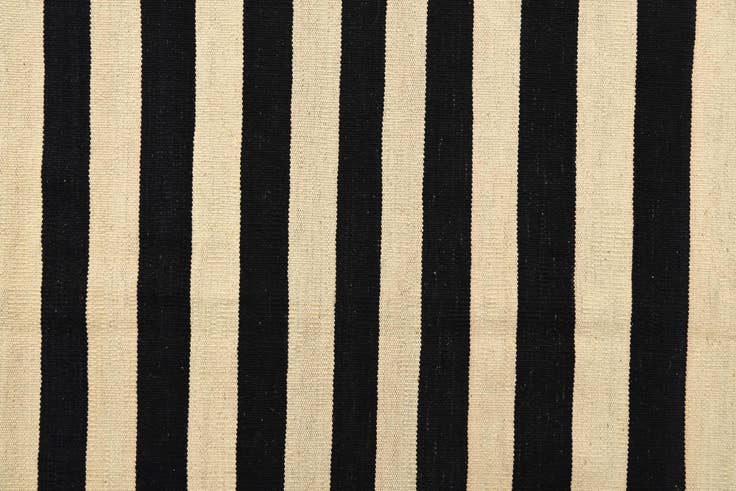 Detail image of 6' 11 x 9' 7 Hand Woven Kilim Modern Wool Rug