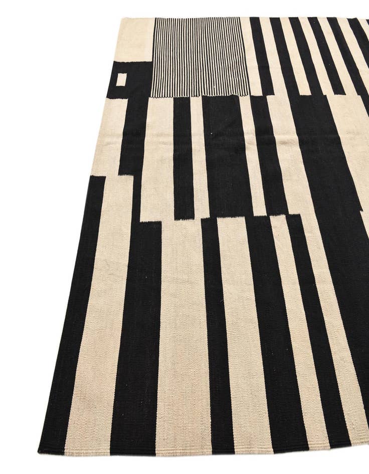 Detail image of 6' 9 x 9' 7  Hand Woven Kilim Modern Wool Rug
