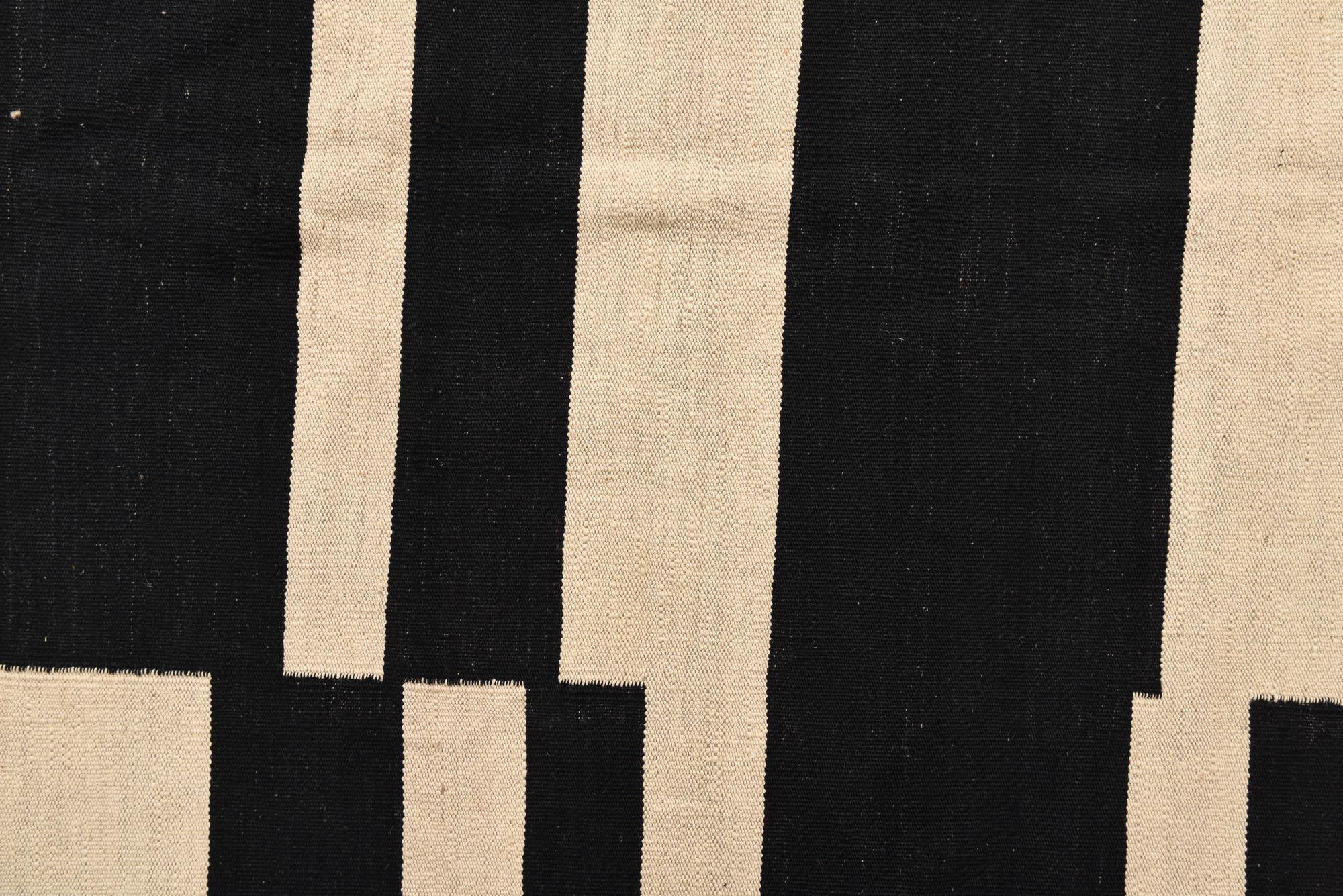 6' 9 x 9' 7 Hand Woven Kilim Modern Wool Rug