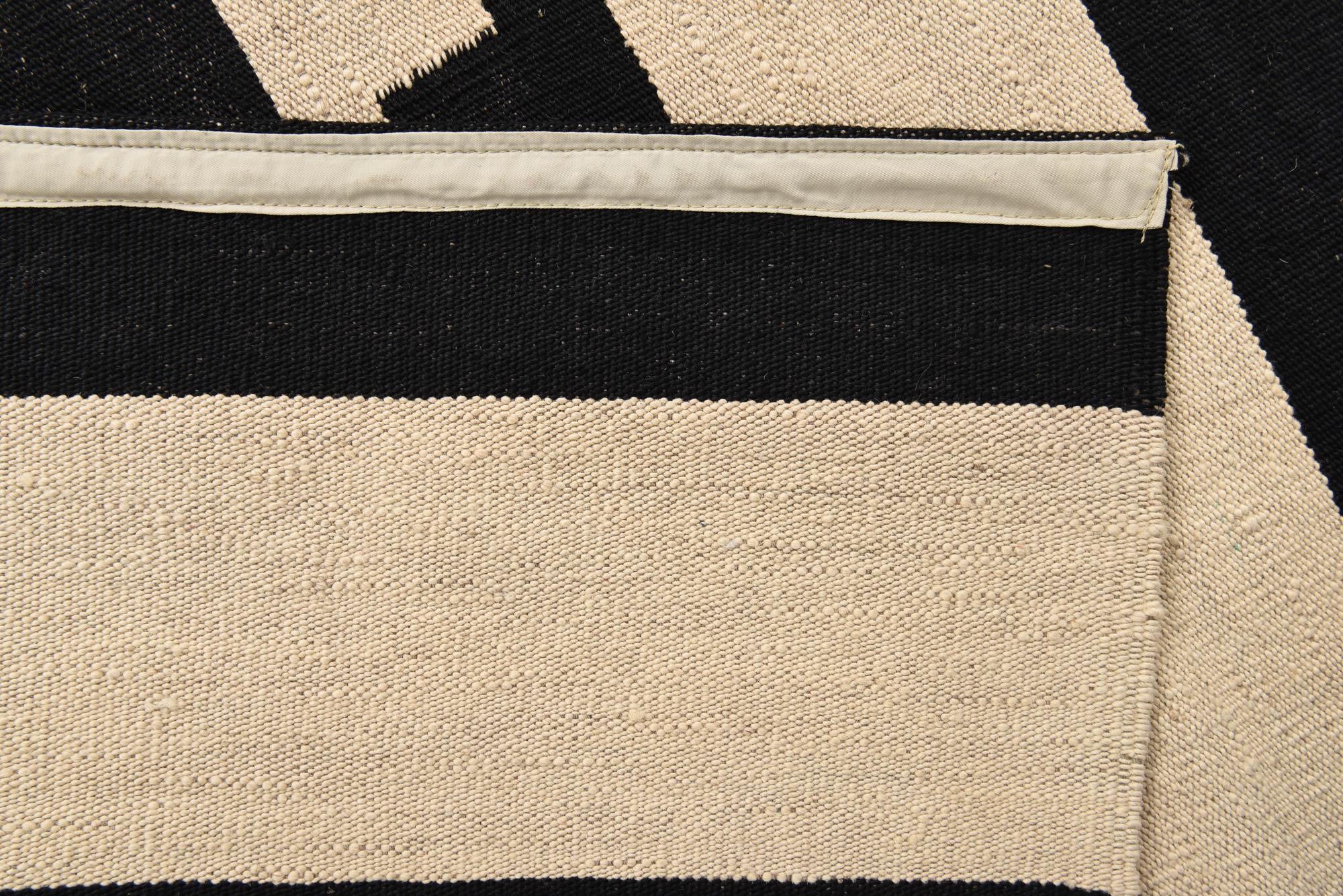 6' 9 x 9' 7 Hand Woven Kilim Modern Wool Rug