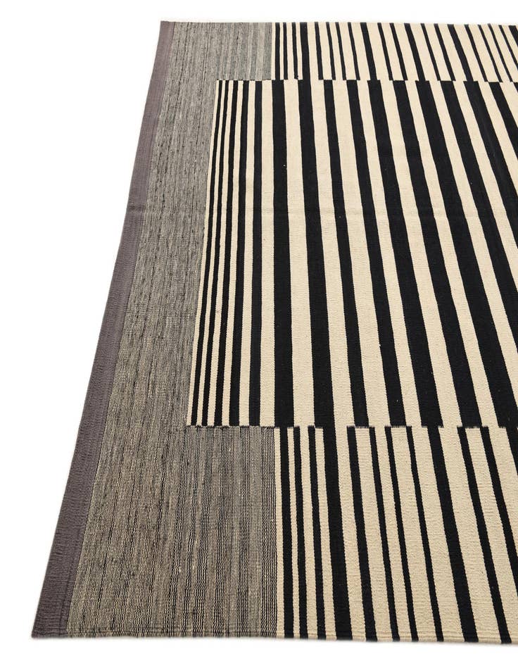 Detail image of 6' 10 x 9' 6  Hand Woven Kilim Modern Wool Rug