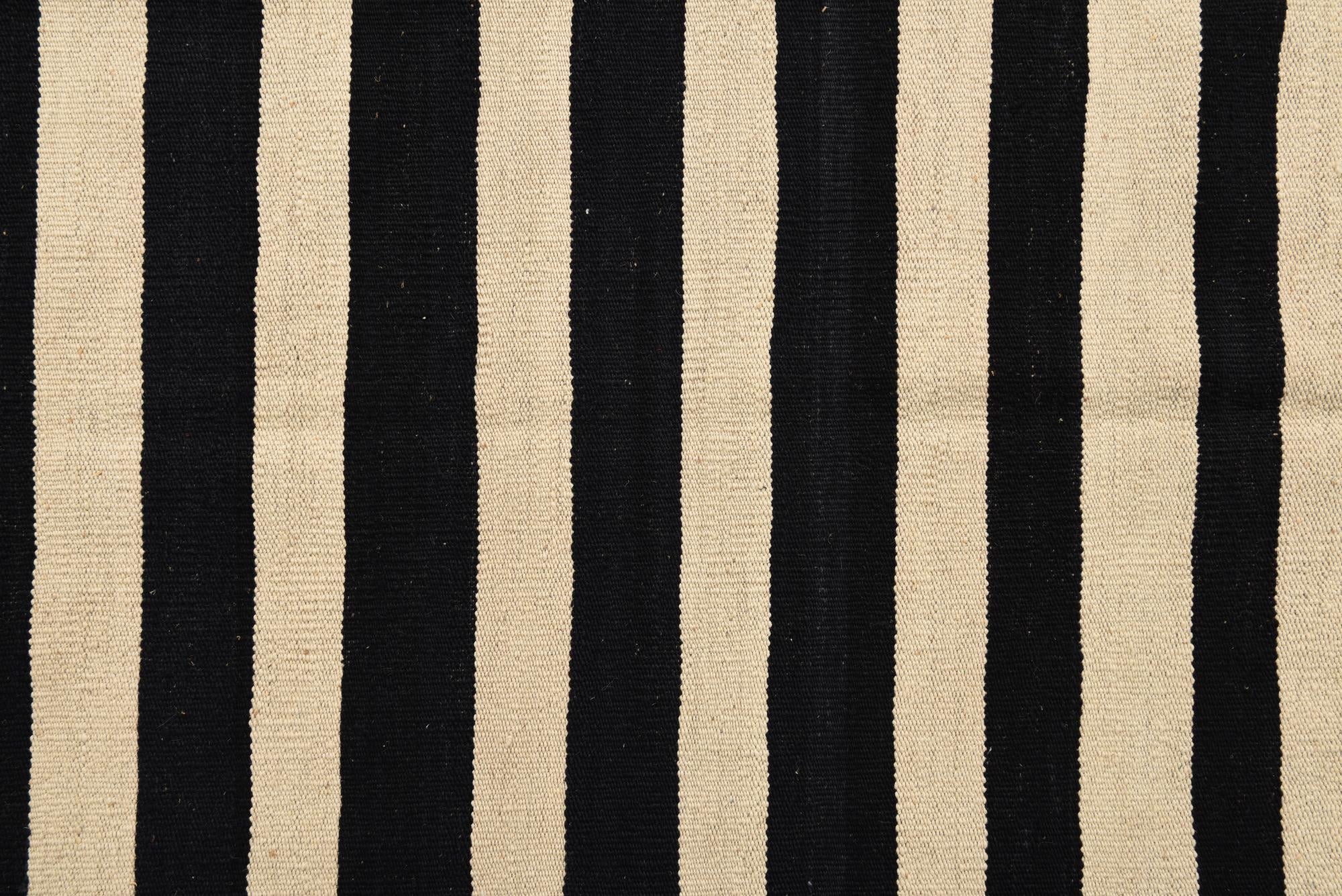 6' 10 x 9' 6 Hand Woven Kilim Modern Wool Rug