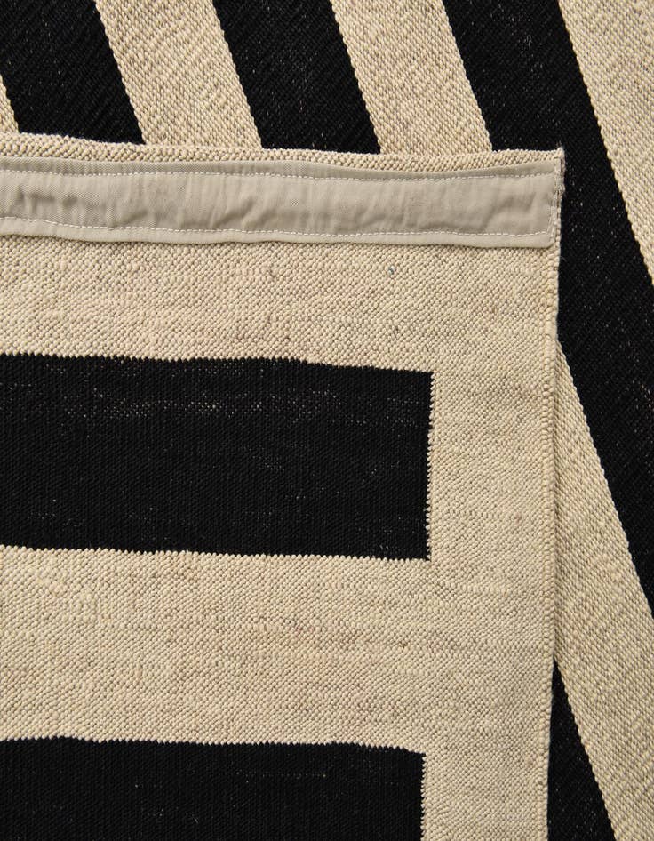 Detail image of 6' 10 x 9' 9  Hand Woven Kilim Modern Wool Rug