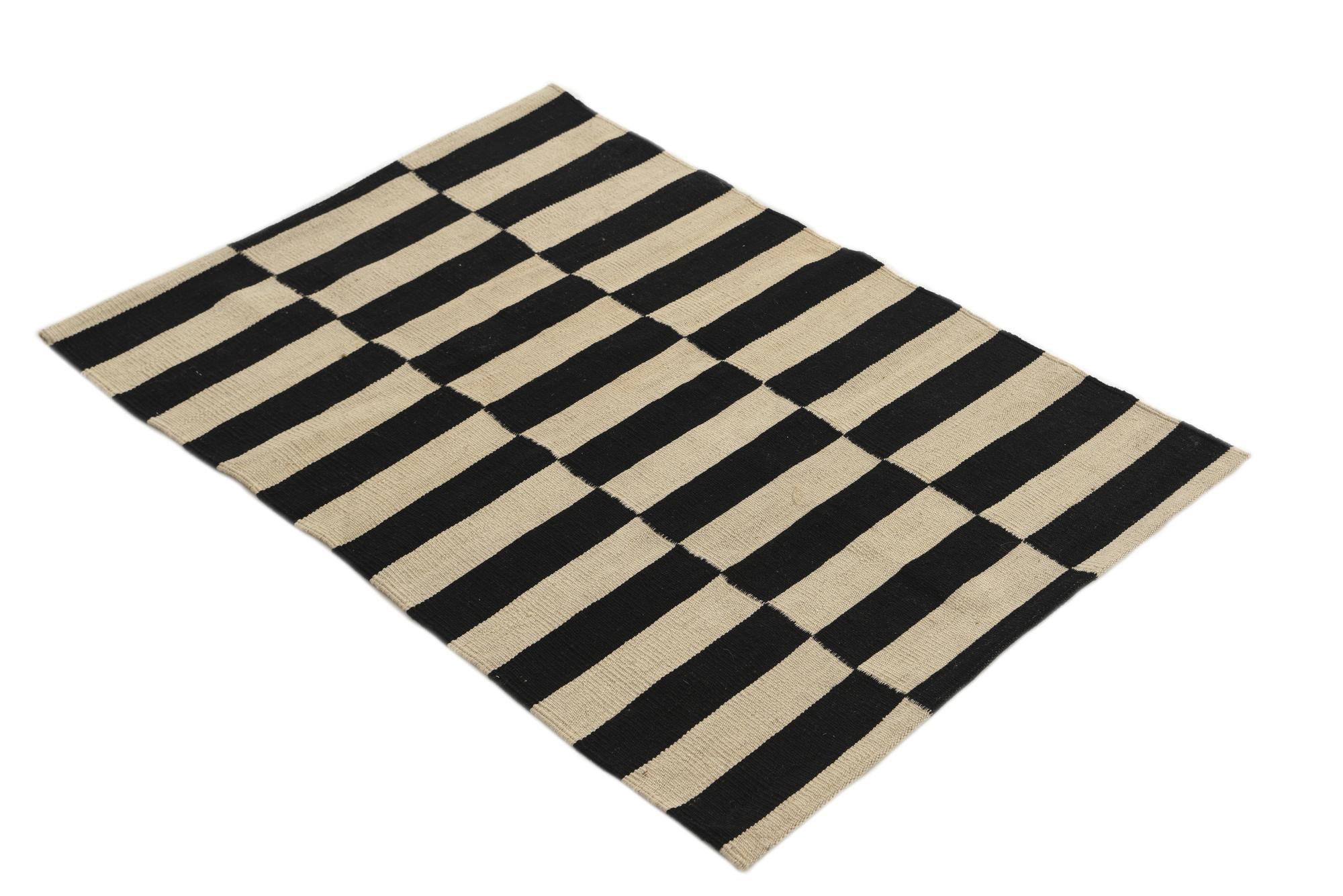 2' 8 x 3' 9 Hand Woven Kilim Modern Wool Rug