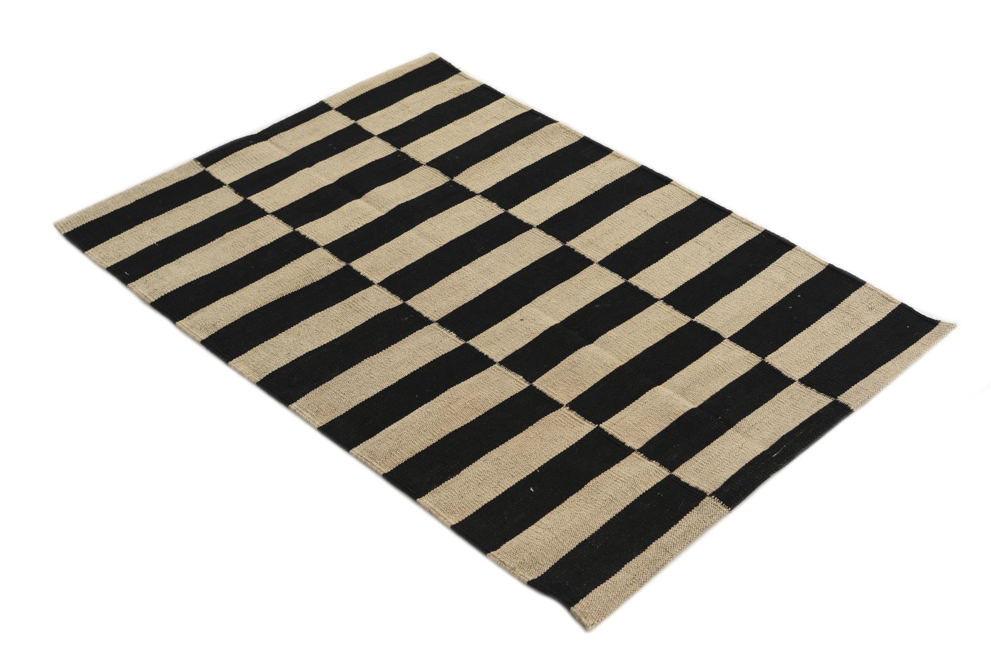 2' 8 x 3' 10 Hand Woven Kilim Modern Wool Rug
