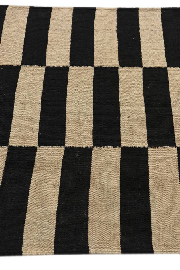 Detail image of 2' 8 x 3' 10 Hand Woven Kilim Modern Wool Rug