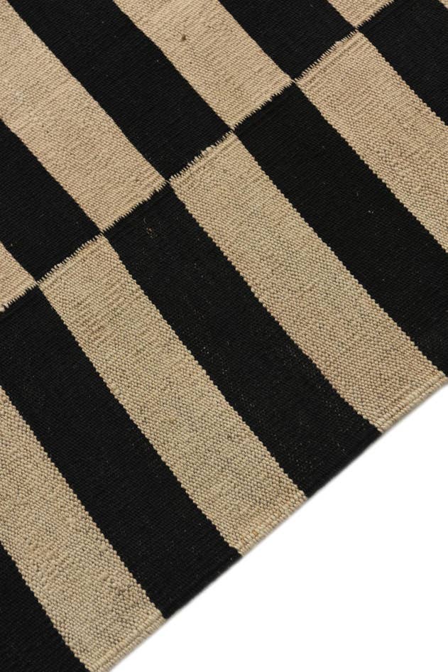Detail image of 2' 8 x 3' 10 Hand Woven Kilim Modern Wool Rug