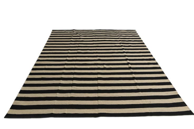 Detail image of 8' 2 x 10' Hand Woven Kilim Modern Wool Rug