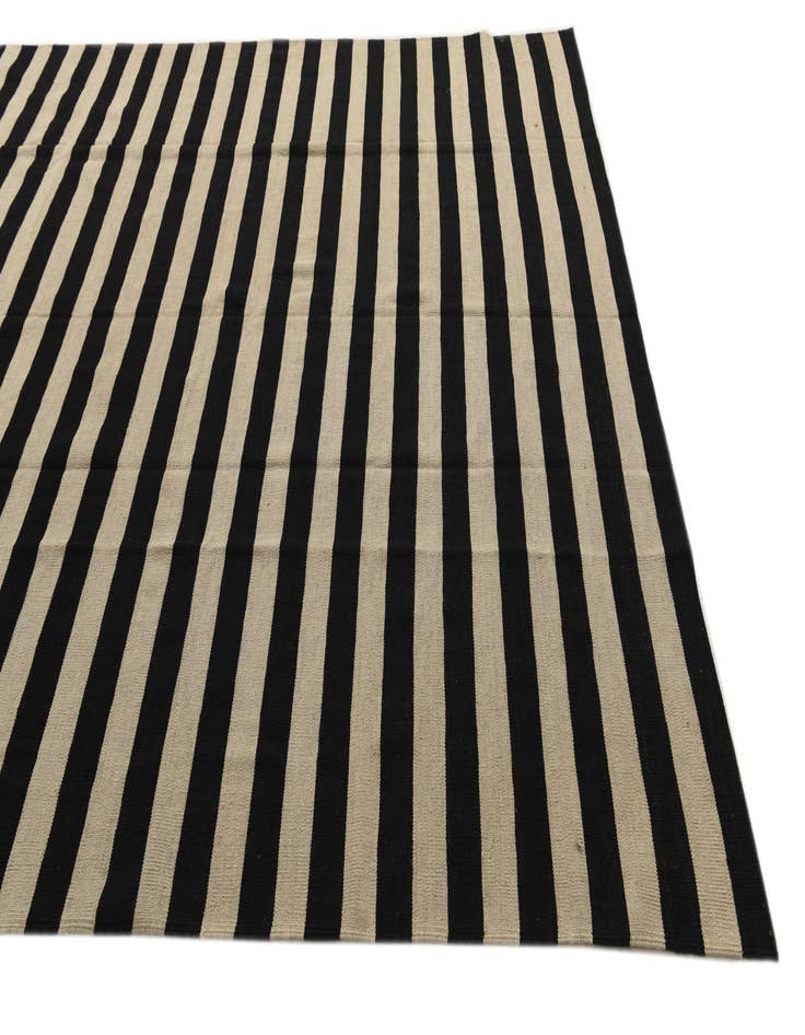 Detail image of 8' 2 x 10'  Hand Woven Kilim Modern Wool Rug