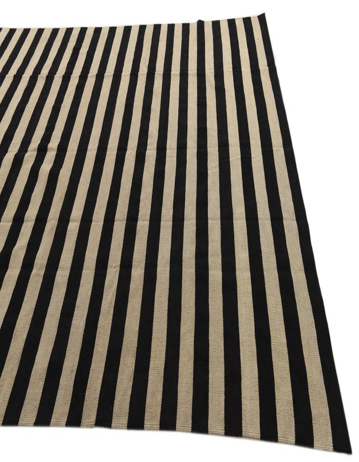 Detail image of 8' 2 x 9' 10  Hand Woven Kilim Modern Wool Rug