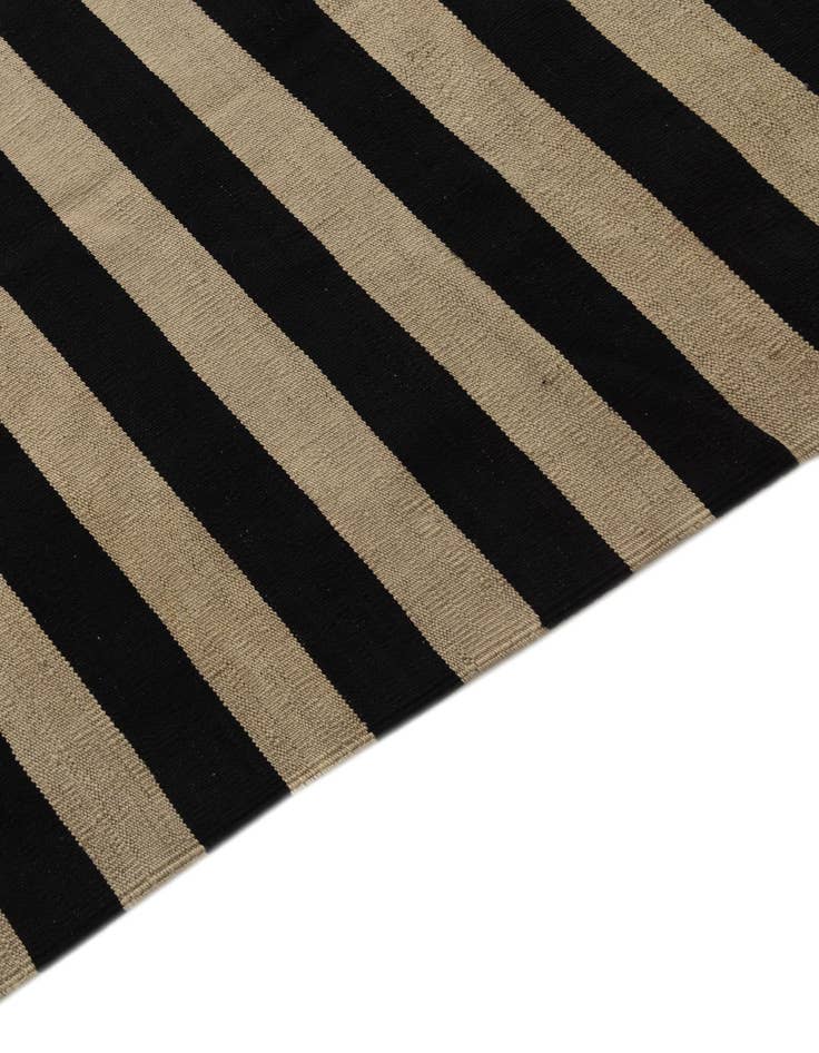 Detail image of 8' 2 x 9' 10  Hand Woven Kilim Modern Wool Rug