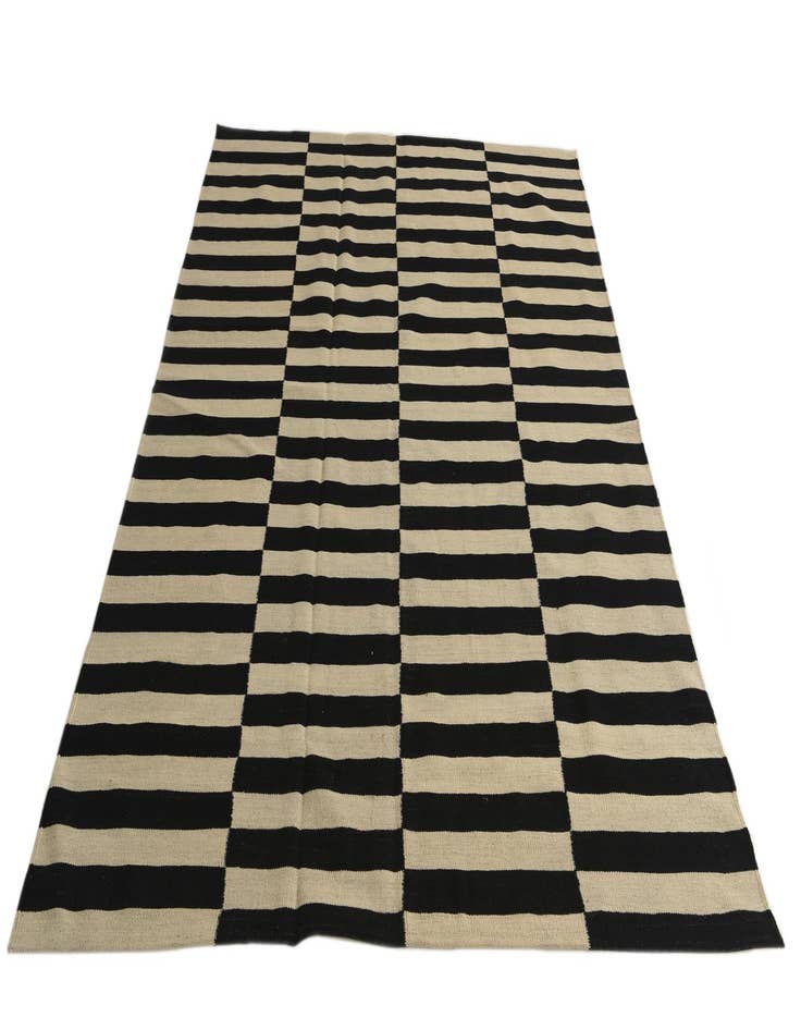 Detail image of 5' 8 x 7' 10  Hand Woven Kilim Modern Wool Rug