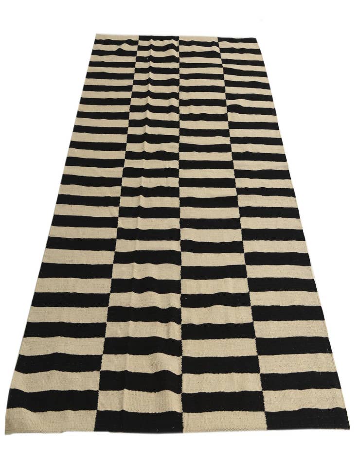 Detail image of 5' 7 x 8'  Hand Woven Kilim Modern Wool Rug