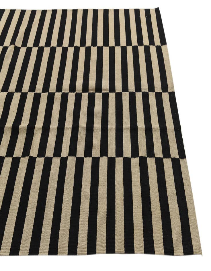 Detail image of 5' 8 x 8' 1  Hand Woven Kilim Modern Wool Rug