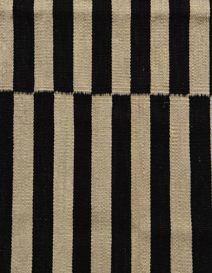 Detail image of 5' 7 x 7' 9  Hand Woven Kilim Modern Wool Rug
