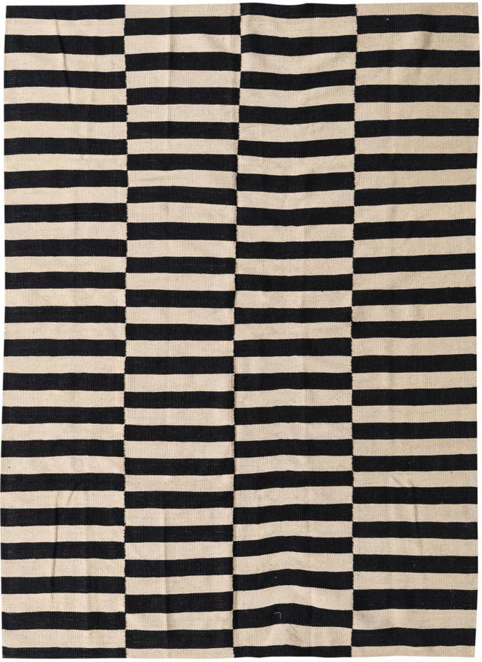 Detail image of 4' 3 x 6' Hand Woven Kilim Modern Wool Rug