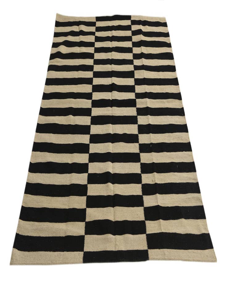 Detail image of 4' 3 x 5' 10  Hand Woven Kilim Modern Wool Rug