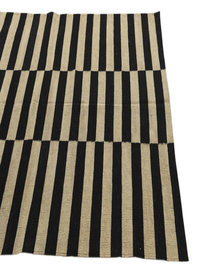 Detail image of 4' 3 x 6' Hand Woven Kilim Modern Wool Rug