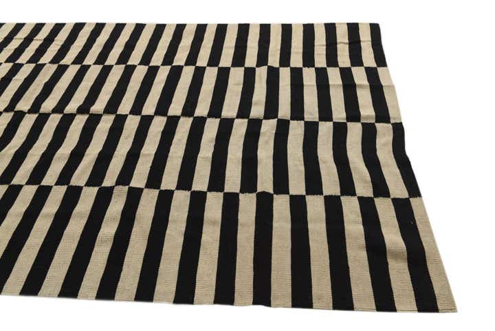 5' 5 x 7' 8 Hand Woven Kilim Modern Wool Rug