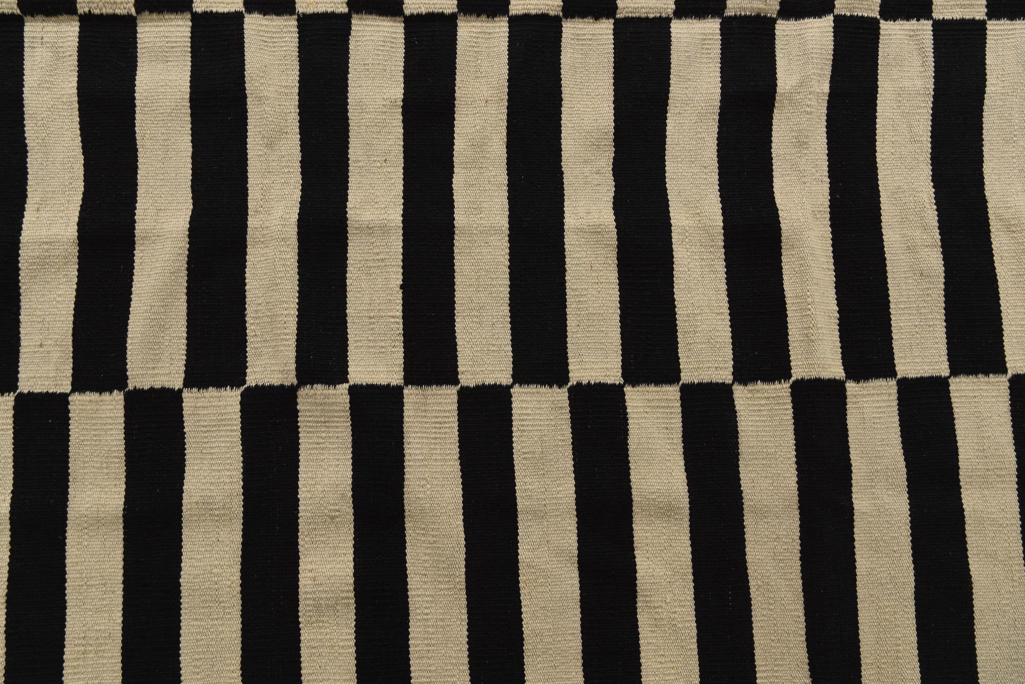 5' 5 x 7' 8 Hand Woven Kilim Modern Wool Rug