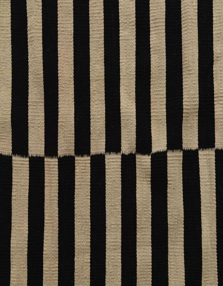 Detail image of 5' 7 x 7' 6  Hand Woven Kilim Modern Wool Rug