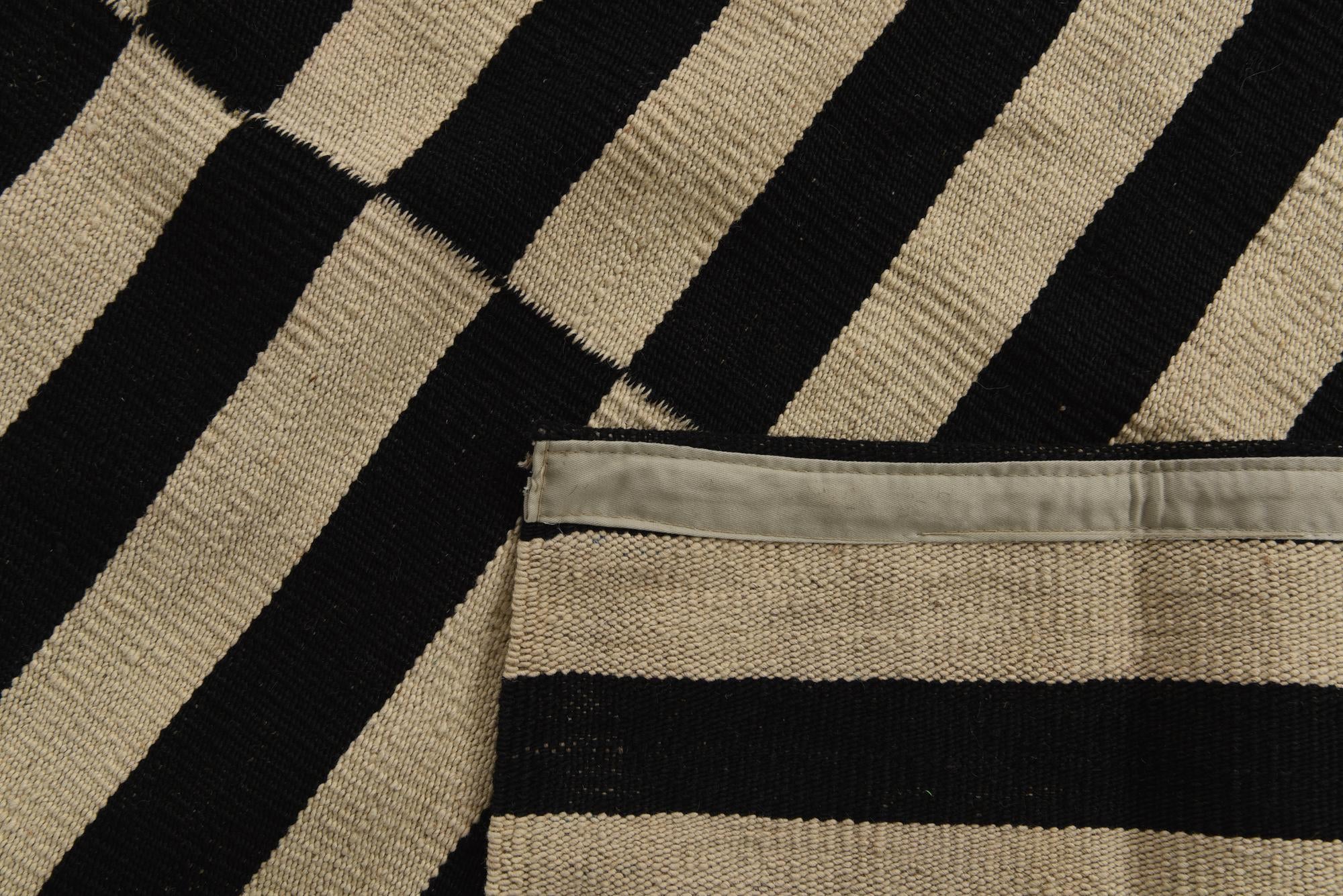 5' 7 x 7' 6 Hand Woven Kilim Modern Wool Rug