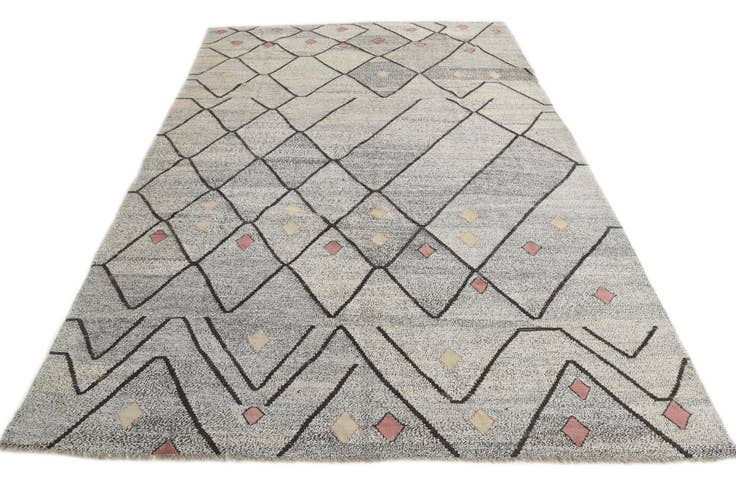 Detail image of 7' x 10' 4 Hand Woven Kilim Modern Wool Rug