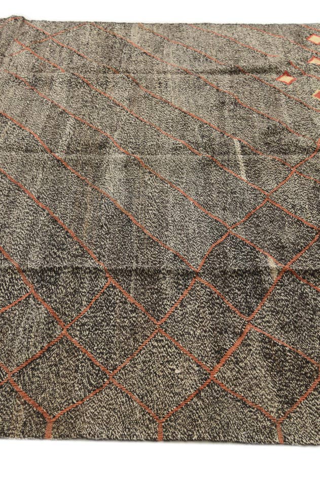 Detail image of 6' 4 x 8' 6 Hand Woven Kilim Modern Wool Rug