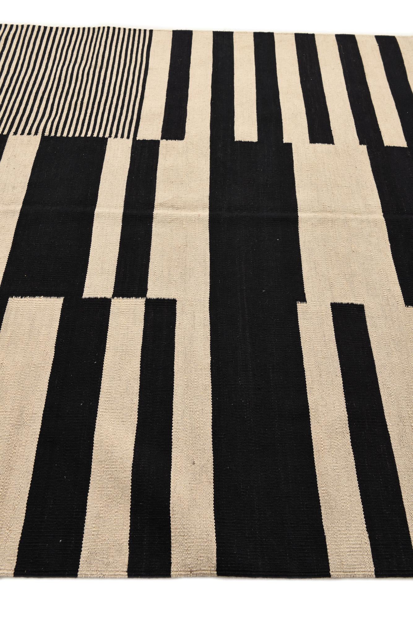 5' 8 x 7' 10 Hand Woven Kilim Modern Wool Rug