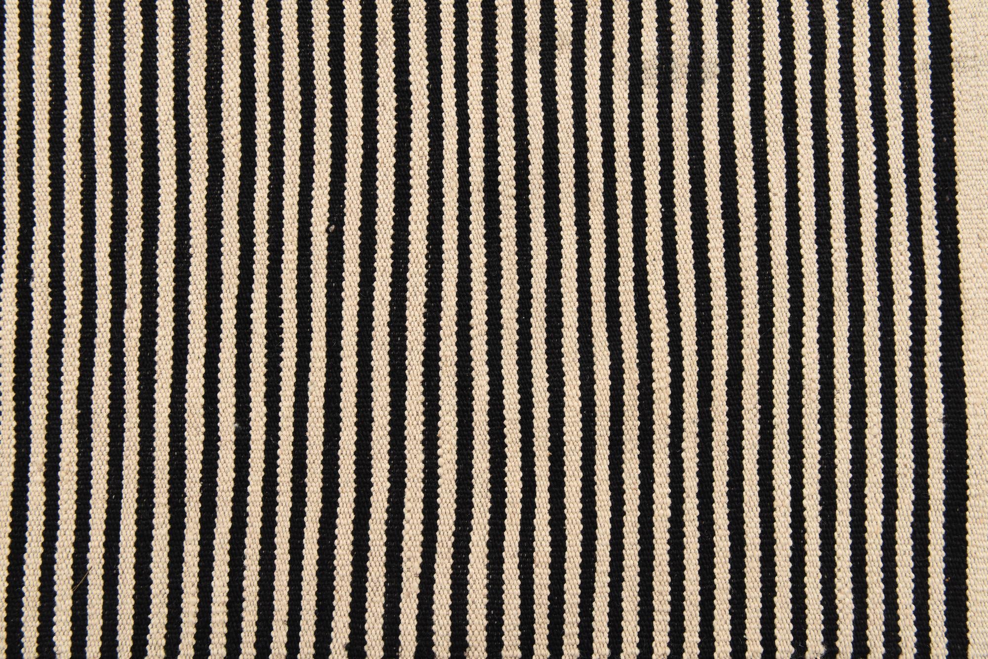 5' 8 x 7' 10 Hand Woven Kilim Modern Wool Rug