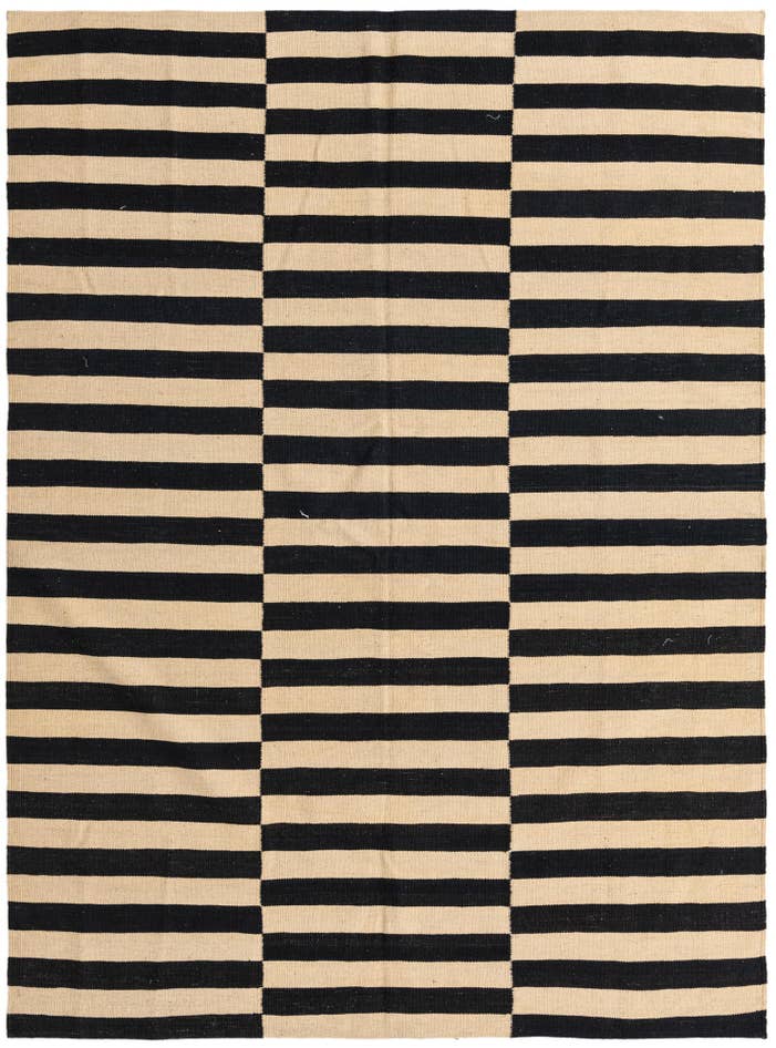 Detail image of 5' 9 x 7' 9 Hand Woven Kilim Modern Wool Rug