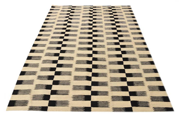 Detail image of 5' 9 x 7' 8 Hand Woven Kilim Modern Wool Rug