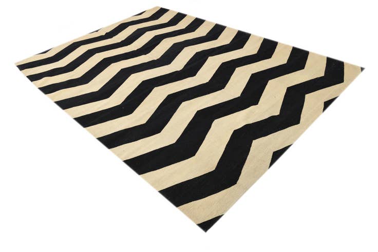 Detail image of 6' 10 x 9' 8 Hand Woven Kilim Modern Wool Rug