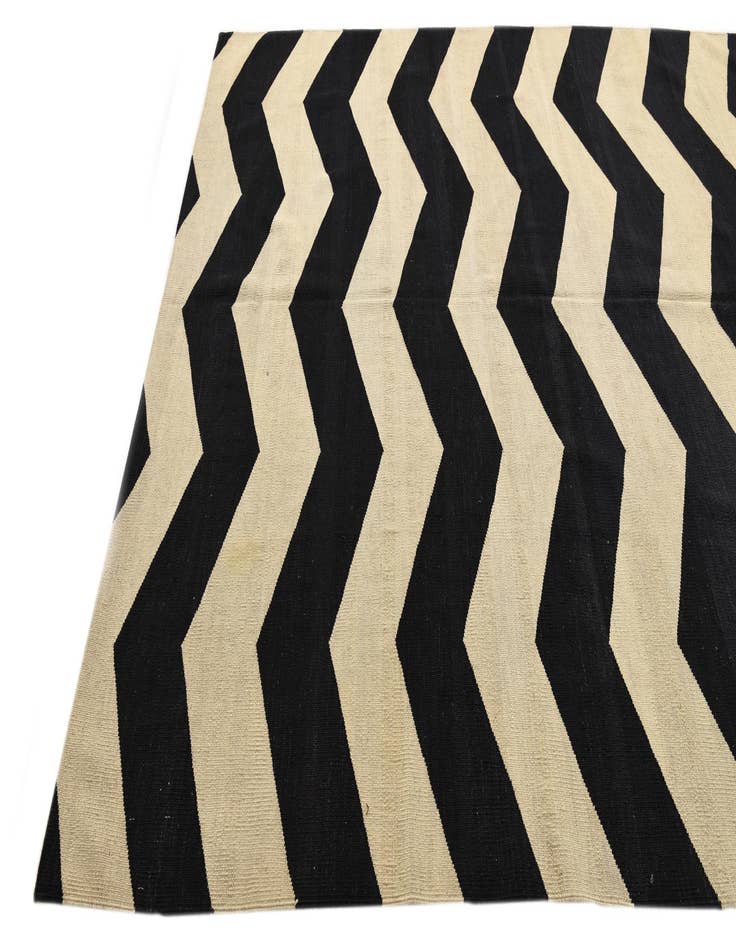 Detail image of 6' 10 x 9' 8 Hand Woven Kilim Modern Wool Rug