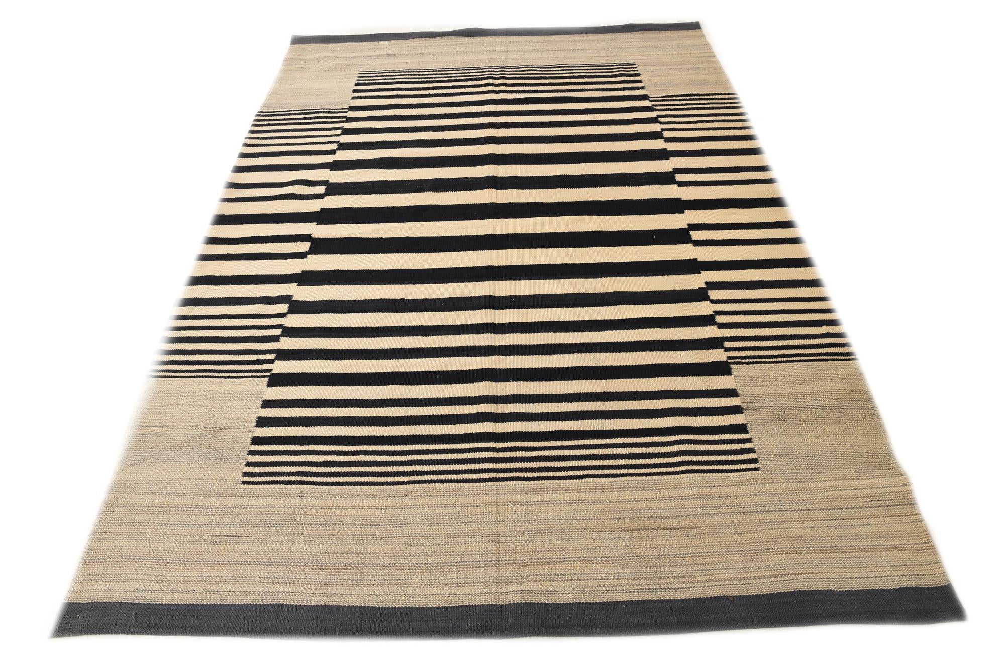 5' 5 x 7' 11 Hand Woven Kilim Modern Wool Rug