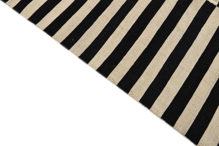 Detail image of 8' 3 x 9' 10 Hand Woven Kilim Modern Wool Rug